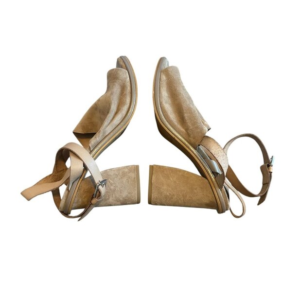 Free People See Ya There Suede Sandals Ankle Buckle Chunky Heels Size 41 10 US - Picture 10 of 13